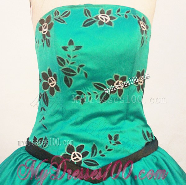 Appliques Decorated Green Weet Sixteen Dresses with Black Hem